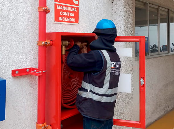 Red de Gabinetes y Montantes